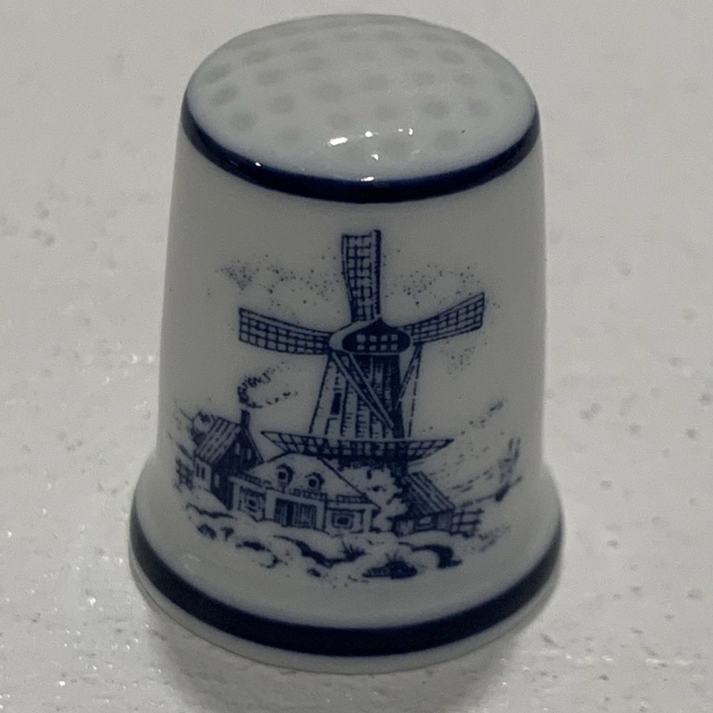 Royal Mosa Porcelain Thimble with Windmill
